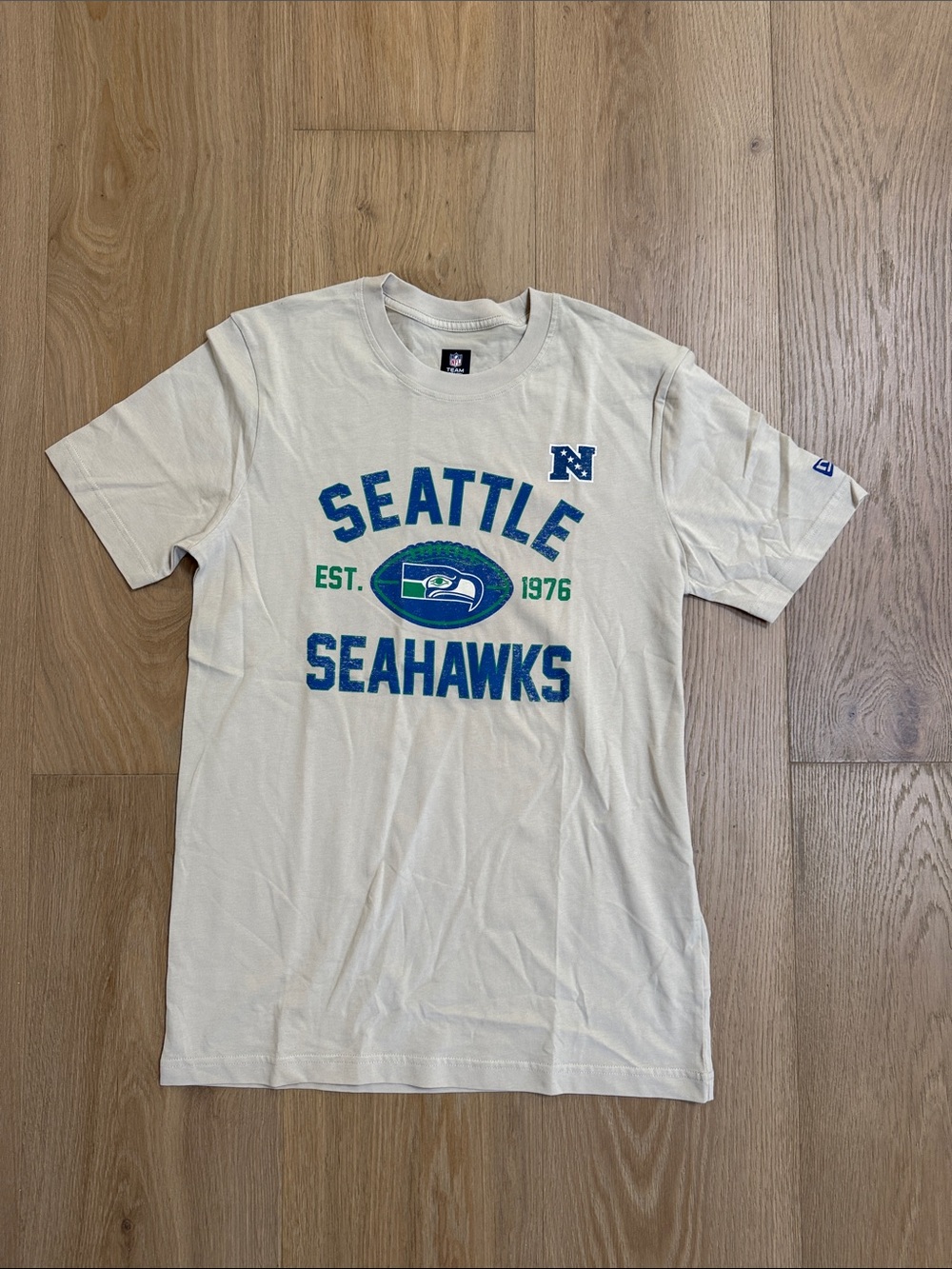 Mens Seattle Seahawks Cream Graphic Tee